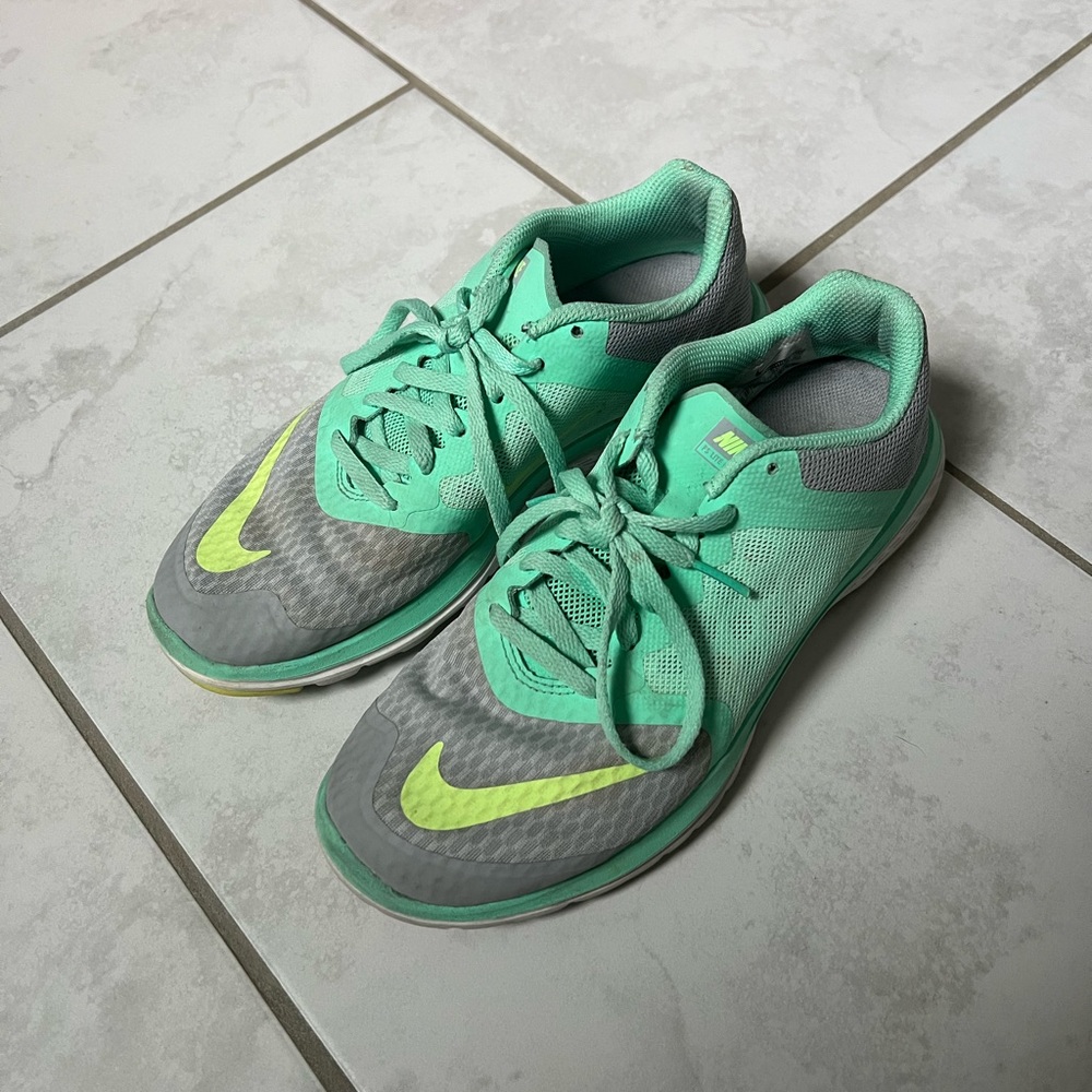 Nike Running Shoes Size 6